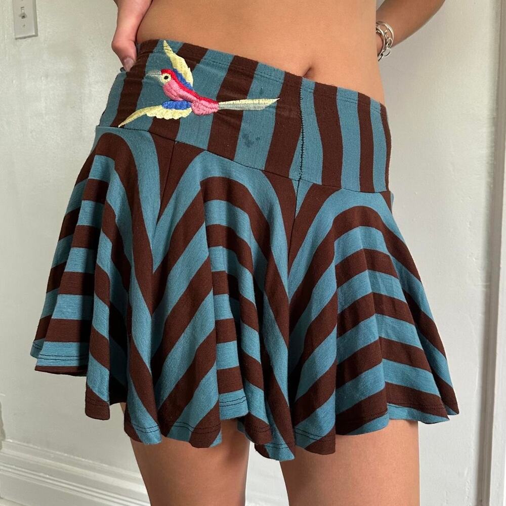 Beautiful Vintage 90s 00s Y2K striped Tattoo Bird Mini Skirt